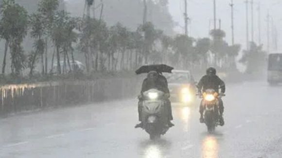 ఏపీకి వర్ష సూచన.. ఈ జిల్లాల్లో భారీ వర్షాలు, ఉరుములతోపాటు పిడుగులు కూడా
