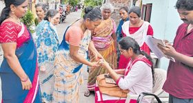 ఎంత సంపాదించినా పేదరికంలోనే ఉంటారు.. మీరు ఈ తప్పులు చేస్తున్నారా?