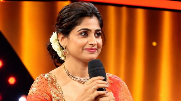 బిగ్ బాస్ 10 ఎలిమినేషన్.. చైత్ర రాయ్ ఫస్ట్ వీడియో చూసారా?