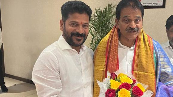 ఢిల్లీకి సీఎం రేవంత్‌రెడ్డి.. సాయంత్ర కేసీ వేణుగోపాల్‌తో సమావేశం, హస్తినకు కొందరు నేతలు పయనం