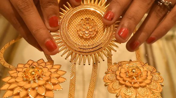 భారీగా దిగొస్తున్న బంగారం ధర.. మహిళల్లో ఒక్కటే ఆనందం, ఇవాళ మార్కెట్లో ధరలు