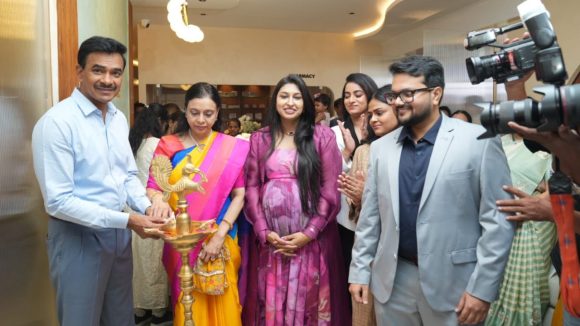 వయసు పెరిగినా యాక్టివ్‌గా ఉండాలా? డీజీపీ సీవీ ఆనంద్ చెప్పిన హెల్త్ సీక్రెట్స్ ఇవే!