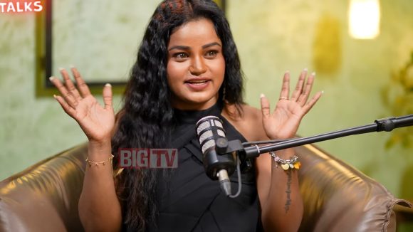 నాన్న ప్రేమ ఎలా ఉంటుందో తెలీదు… కన్నీళ్లు పెట్టుకున్న పవిత్ర!
