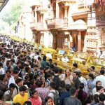 లాల్‌బాగ్ గణేష్ మండపం వద్ద ఘోర విషాదం.. చిన్నారితో సహా ఇద్దరు భక్తులు దుర్మరణం
