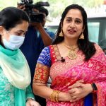 పోలీస్ స్టేషన్ లో యూట్యూబర్ నందన.. బిగ్ బాస్ కోసమే వచ్చి దొరికిపోయారా?