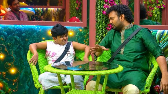 ఎట్టకేలకు నరేష్ ఏజ్ బయటపెట్టిన రామ్ ప్రసాద్ !