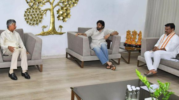 ఏపీ స్థానిక సంస్థల ఎన్నికలు, కూటమిలో సీట్లు సర్దుబాటు.. 4:1 ఫార్ములాలో జనసేన-బీజేపీ, మిగతా సీట్లలో టీడీపీ