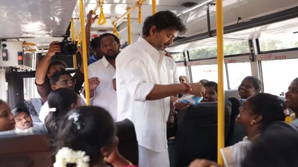 సీఎం విజయ్ ఓ అడుగు ముందుకు.. ఉచిత బస్సు ప్రయాణం డీలక్స్ వరకు, మహిళల్లో ఒకటే ఆనందం