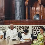రాష్ట్రపతి భవన్‌ భేటీతో మారిన పొలిటికల్ గేమ్‌.. ఓటు చోరీకి రాహుల్ ఇస్తున్న ఆధారాలేంటి?