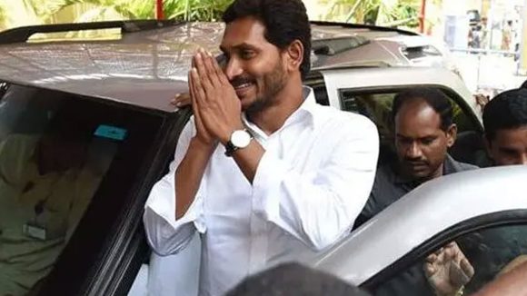 వైసీపీలో ఏం జరిగింది? జగన్ పులివెందుల టూర్ క్యాన్సిల్? బెంగుళూరు నుంచి విజయవాడకు