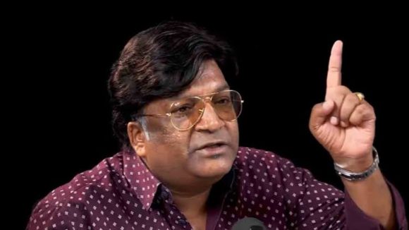 వాళ్లంతా క్రిమినల్స్.. డైరెక్టర్లపై రెచ్చిపోయిన కోన వెంకట్!
