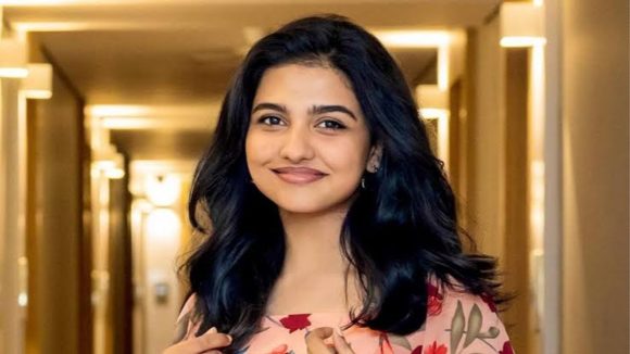 నా పెళ్లి నిర్ణయం అతని చేతుల్లోనే… పెళ్లి వార్తలపై మమిత క్రేజీ రియాక్షన్!