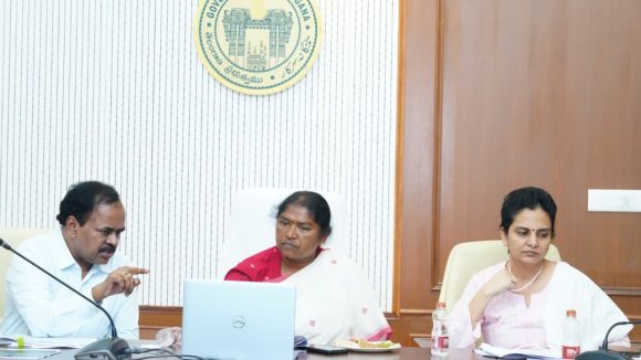 ఉపాధి హామీ పనులపై మంత్రి సీతక్క కీలక సమీక్ష.. ప్రధాన నిర్ణయాలు ఇవే!