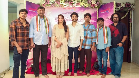 హీరోయిన్ గా ఎంట్రీ ఇవ్వబోతున్న  శ్రీకాంత్ కుమార్తె మేధా… పూర్తి డీటెయిల్స్ ఇవే!